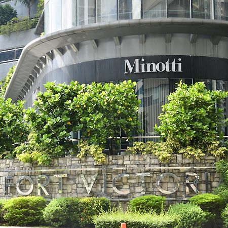 Victoria Soho Suites Manila Exterior photo
