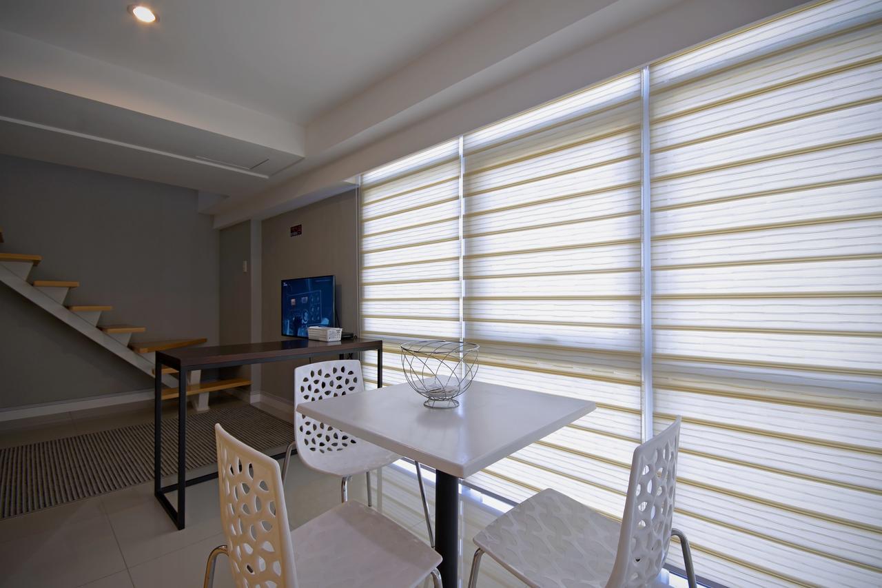 Victoria Soho Suites Manila Exterior photo