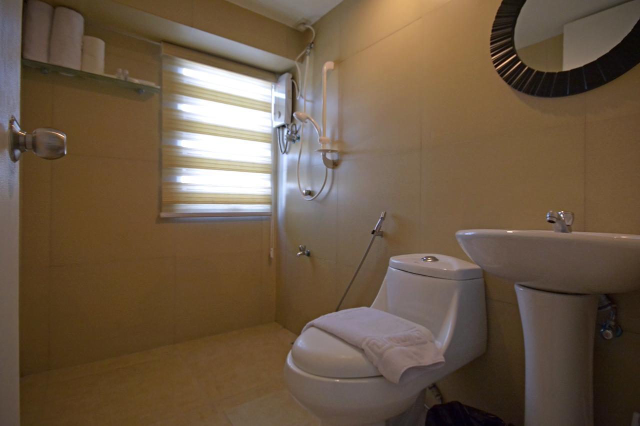 Victoria Soho Suites Manila Exterior photo