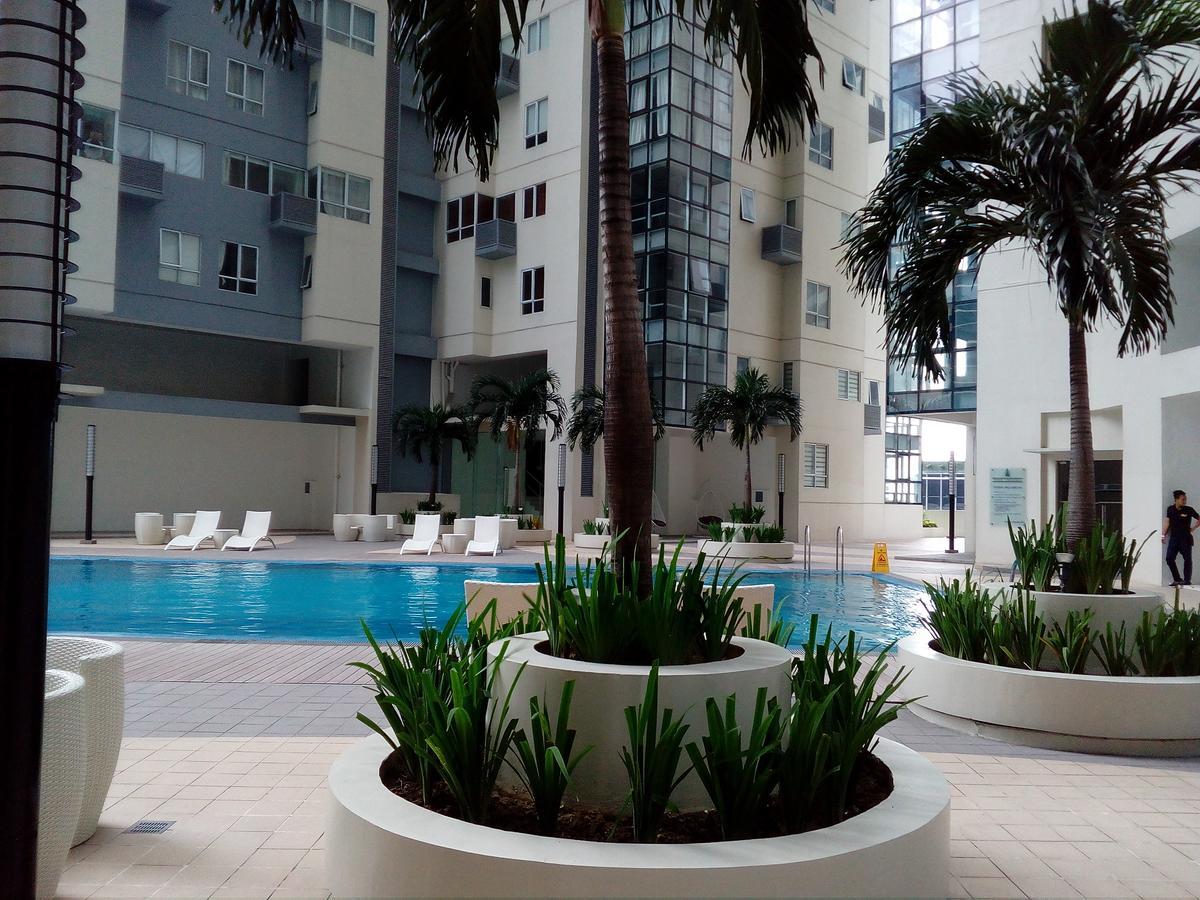Victoria Soho Suites Manila Exterior photo